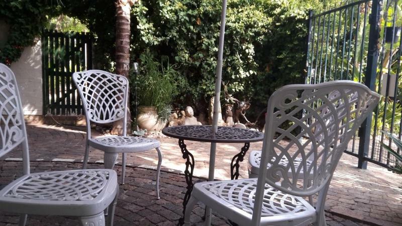 Mavilla Stellenbosch B&B מראה חיצוני תמונה